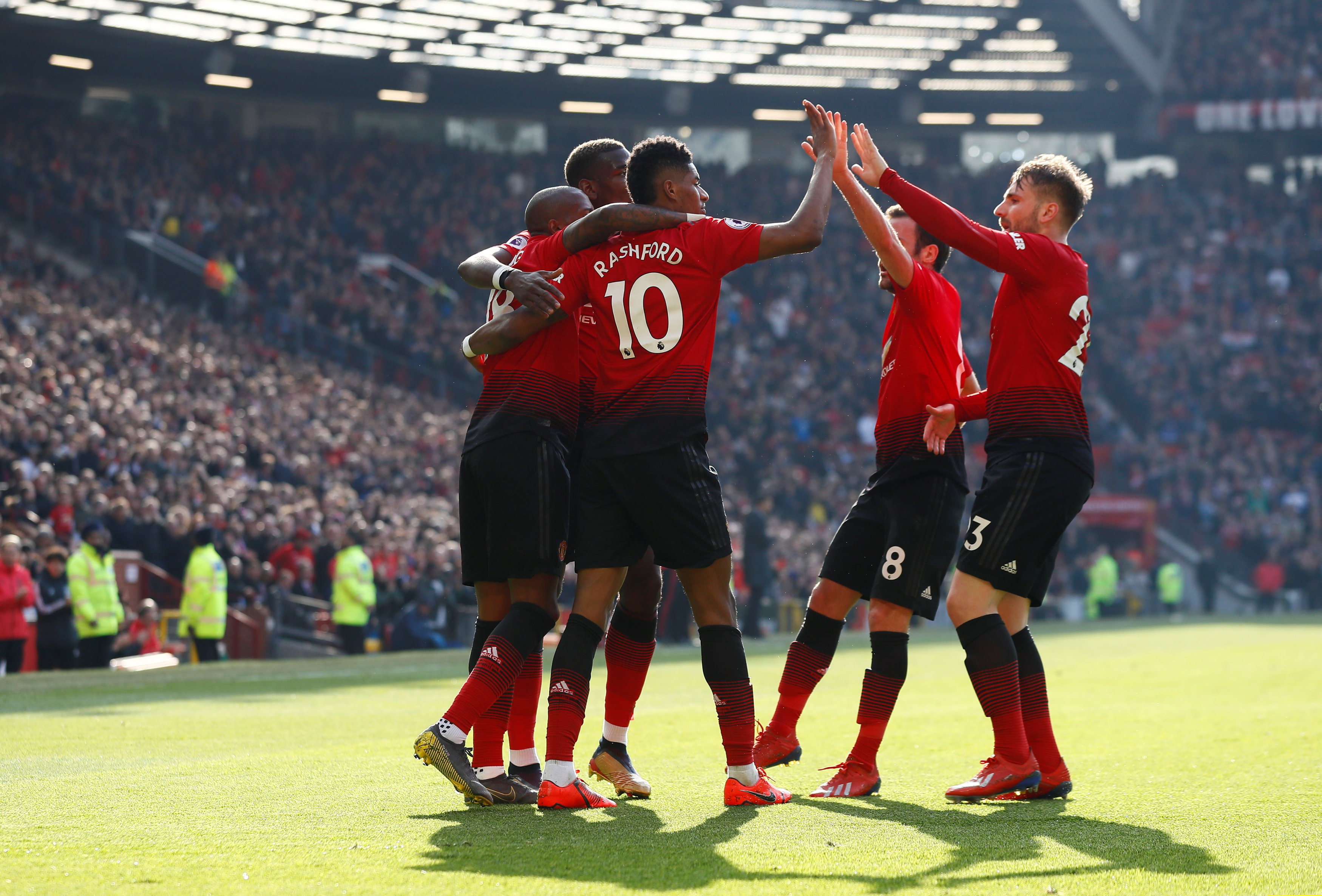 切爾西再簽一人！官宣簽下貝努瓦·巴迪亞希爾！.